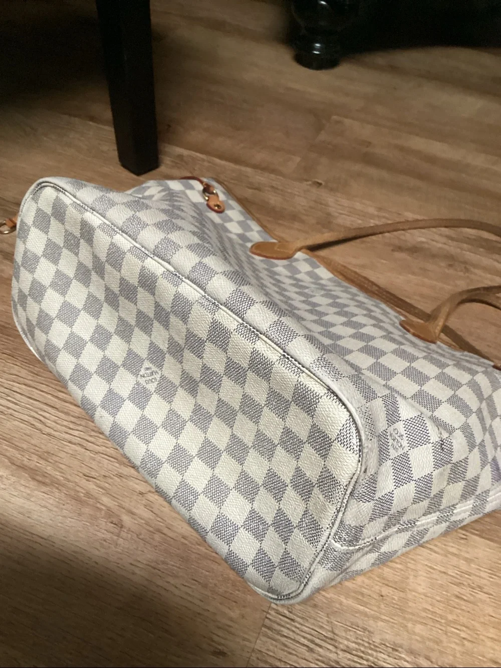 Louis Vuitton Damier Azur Canvas Neverfull Tote - White & Tan